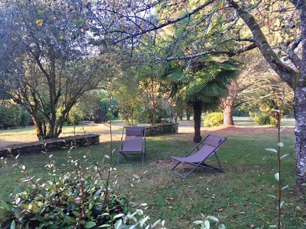 Gite Le Domaine Aubazen La Chapelle-Aubareil Buitenkant foto