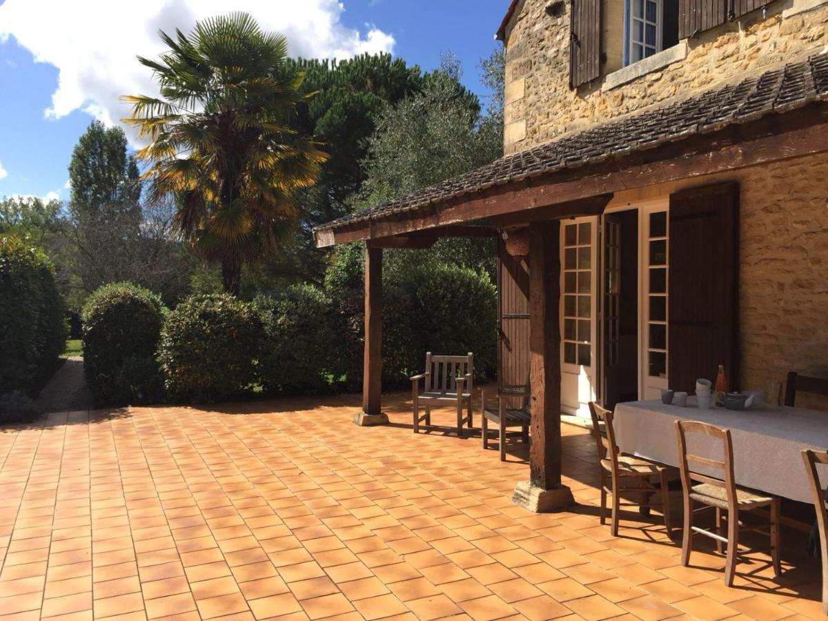 Gite Le Domaine Aubazen La Chapelle-Aubareil Buitenkant foto