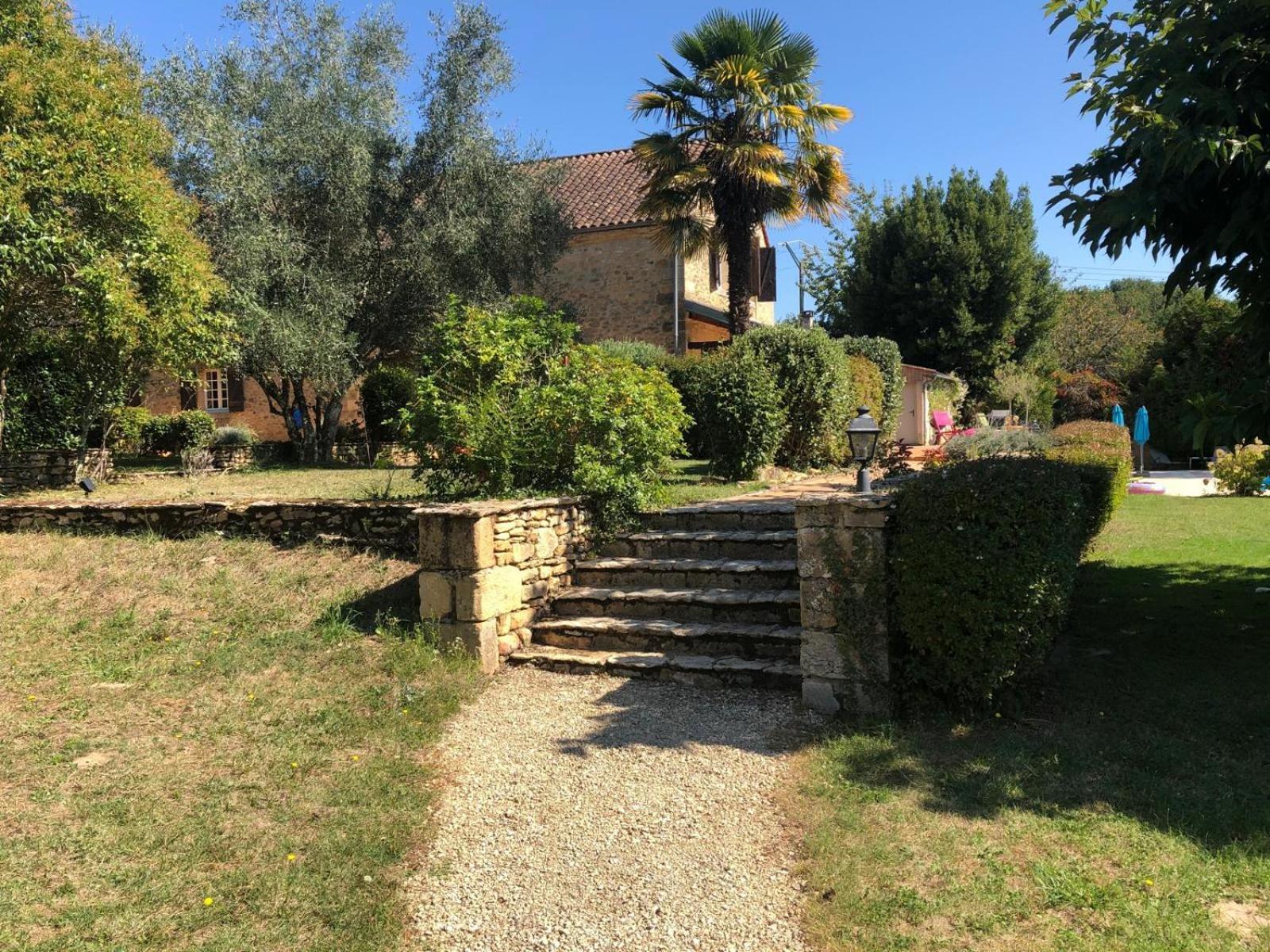 Gite Le Domaine Aubazen La Chapelle-Aubareil Buitenkant foto